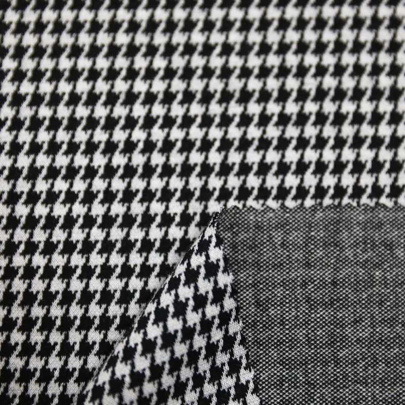 Knitted jacquard fabricae variis coloribus venit